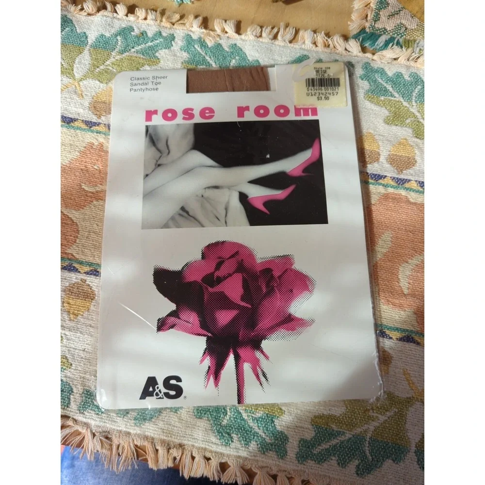 Vintage 80s Rose Room NOS Tights‎ Size A 4'6-5'3 / Up To 125 Lbs. Beige Color